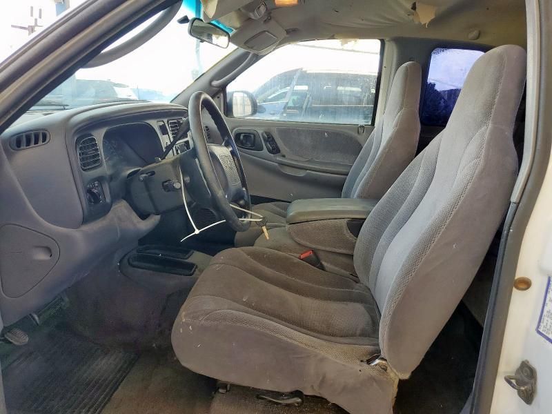 2000 Dodge Dakota