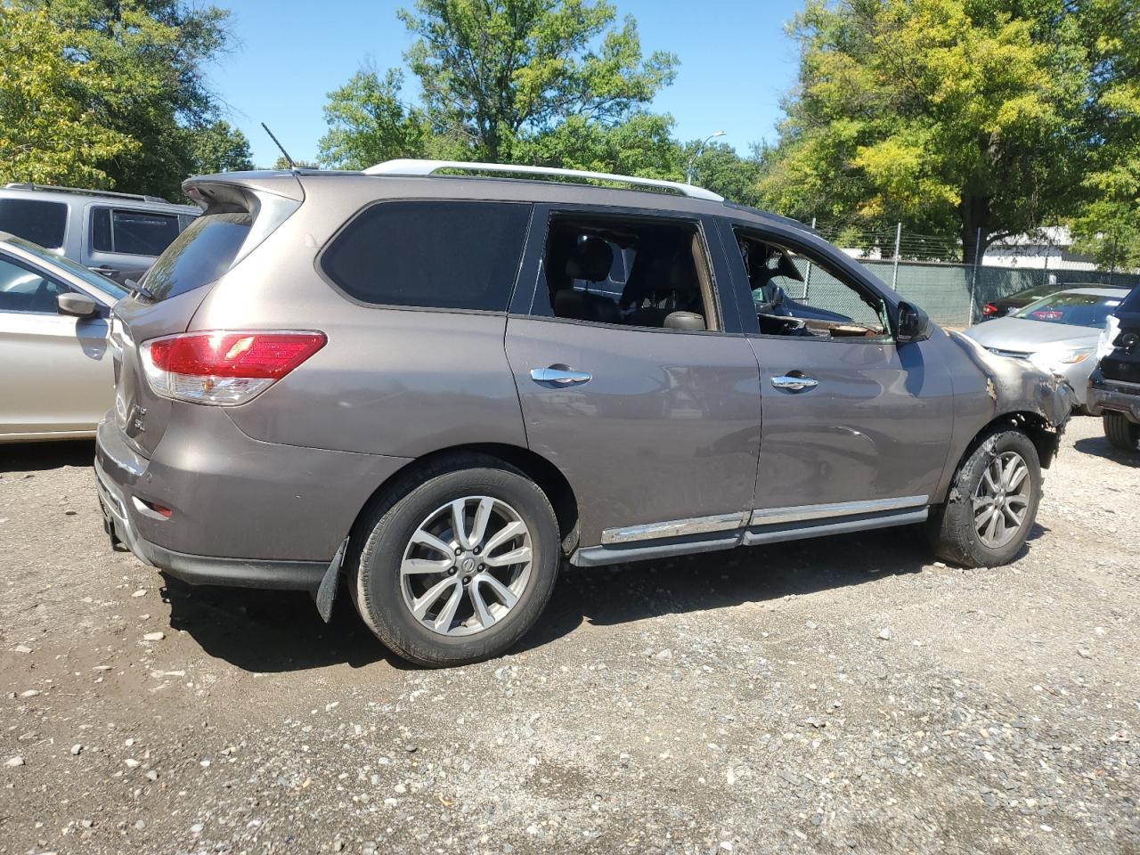 2013 Nissan Pathfinder s