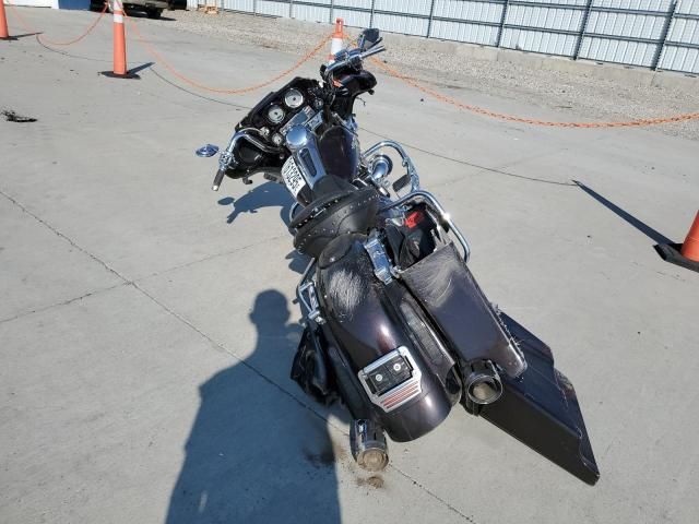 2011 Harley-Davidson Flhx