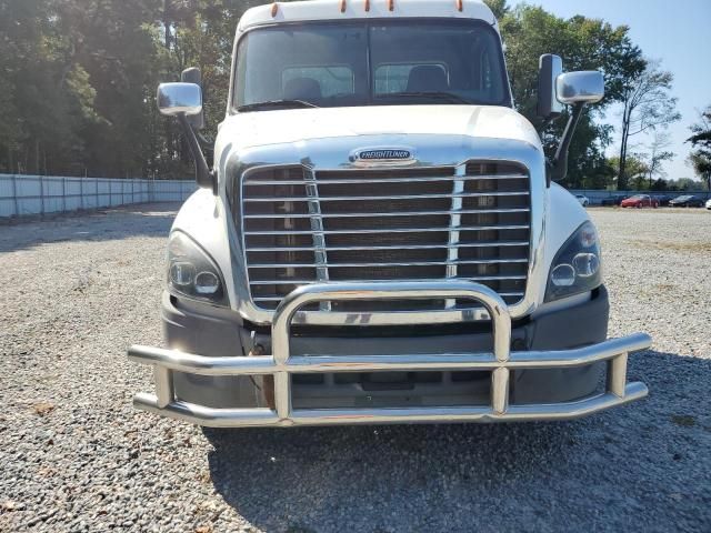 2018 Freightliner Cascadia 125 Semi Truck