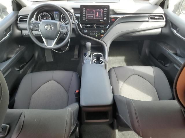 2023 Toyota Camry le