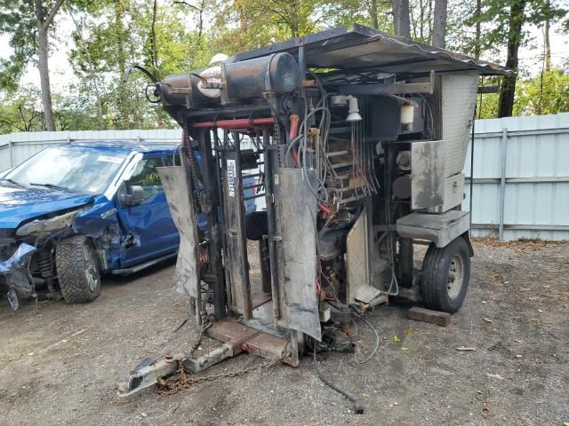 2020 Other 2020 Appleton Steel Livestock Squeeze Chute