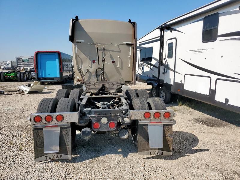 2004 Kenworth W900 Semi Truck