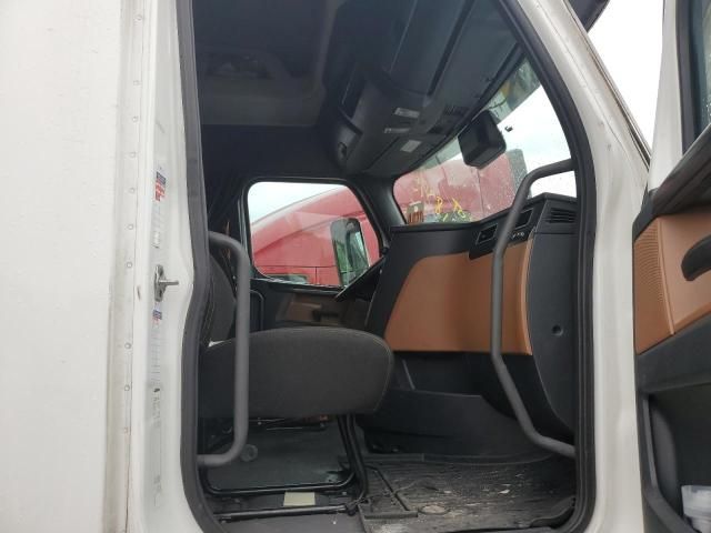 2021 Freightliner Cascadia 126 Semi Truck