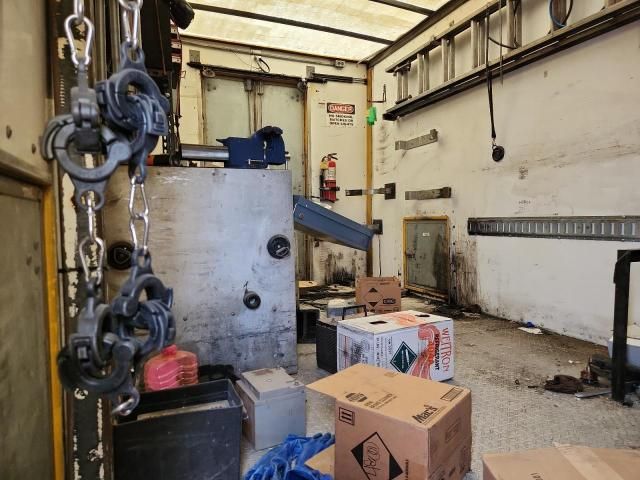 2015 Freightliner M2 106 MED-BOX Truck