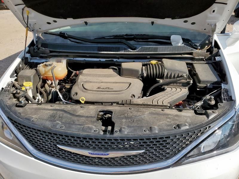 2017 Chrysler Pacifica Touring L