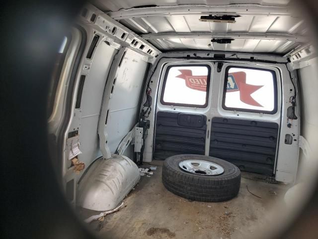 2022 Chevrolet Express G2500