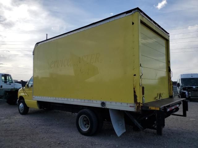 2003 Ford Econoline E450 Super Duty Cutaway Van