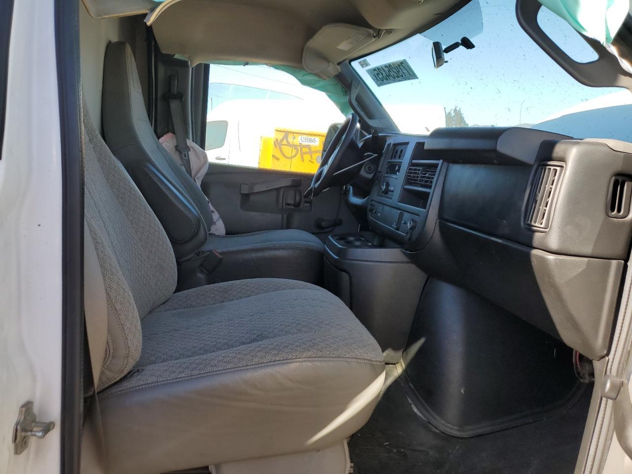 2017 GMC Savana Cutaway G3500