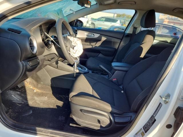 2023 KIA Forte lx