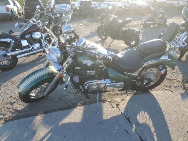 2004 Suzuki VL800
