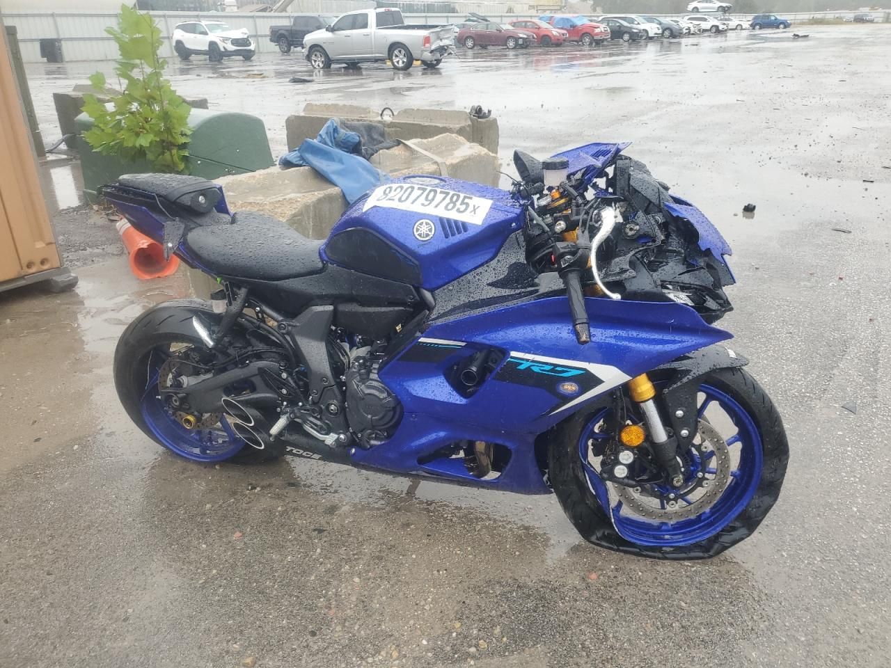 2025 Yamaha YZFR7