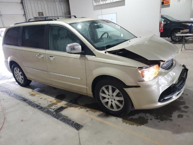 2012 Chrysler Town & Country Touring L