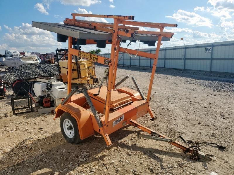 2005 Solar Tech Silent Sentinel Arrow Board Trailer
