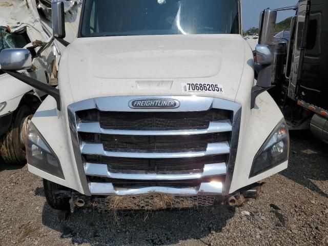 2020 Freightliner Cascadia 126 Semi Truck