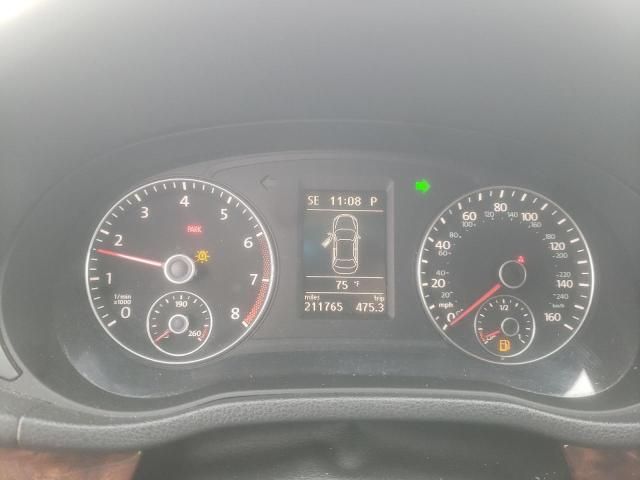 2012 Volkswagen Passat SEL