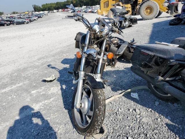 2001 Honda VF750 C
