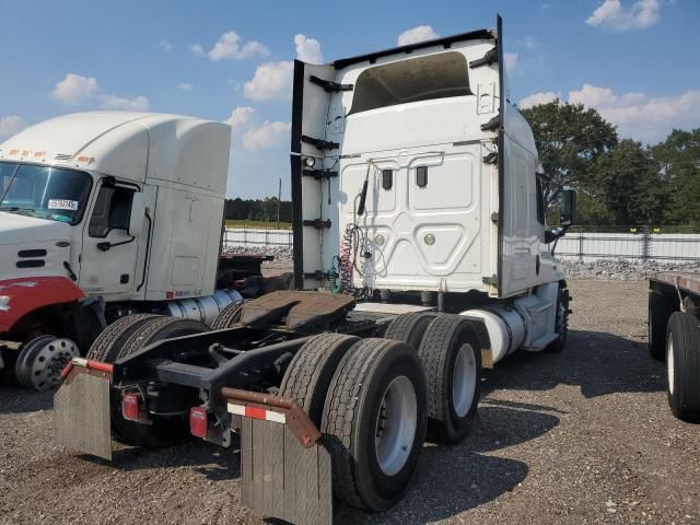 2017 Freightliner Cascadia 125 Semi Truck