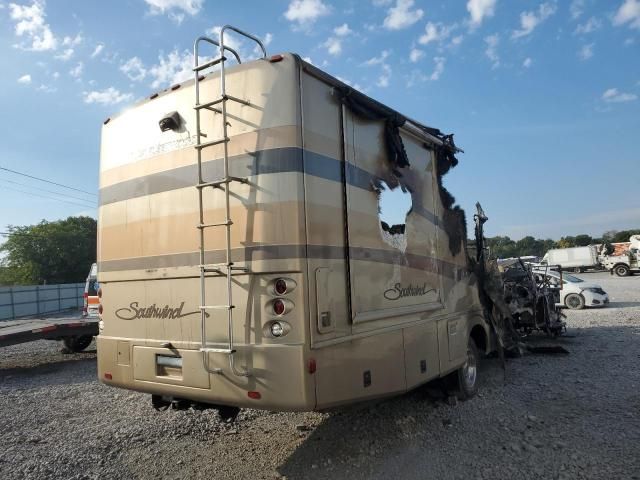 2005 Fleetwood 2005 Workhorse Custom Chassis Motorhome Chassis W2