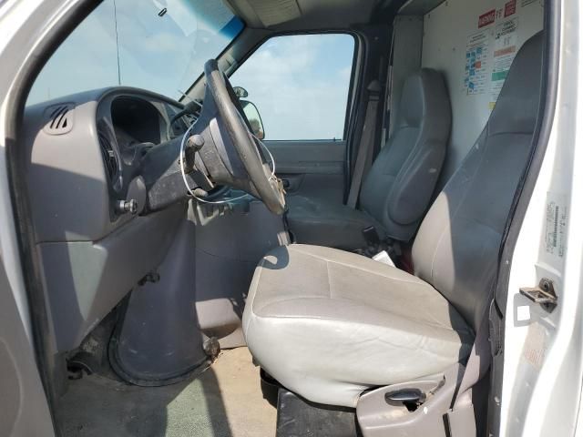 2002 Ford Econoline E350 Super Duty Cutaway Van