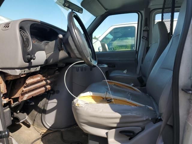 2000 Ford Econoline E250 Van