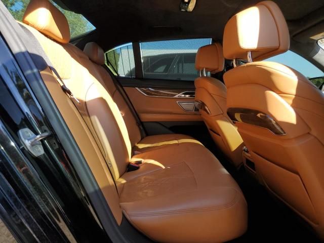 2016 BMW 750 XI
