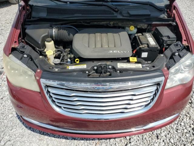 2012 Chrysler Town & Country Limited