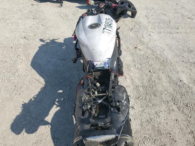 2005 Yamaha YZFR1