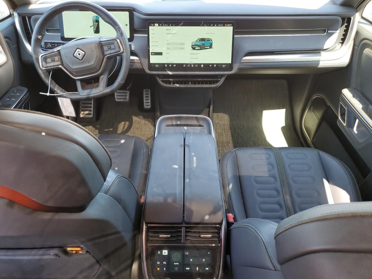 2024 Rivian R1S Adventure