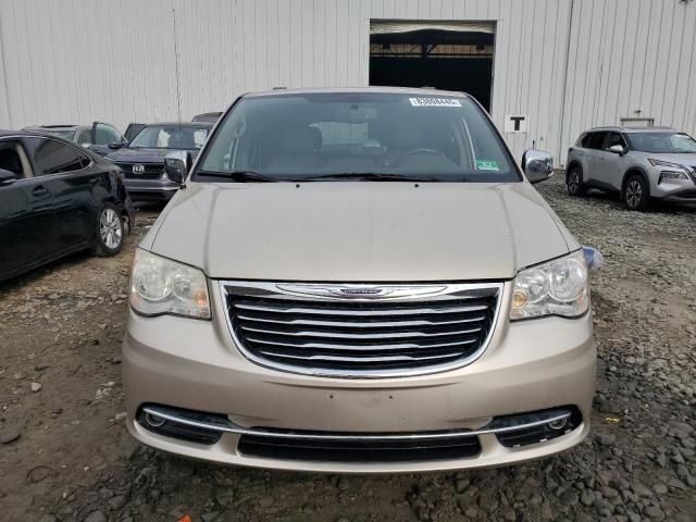 2013 Chrysler Town & Country Touring L