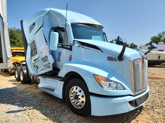 2025 Kenworth T680 Semi Truck