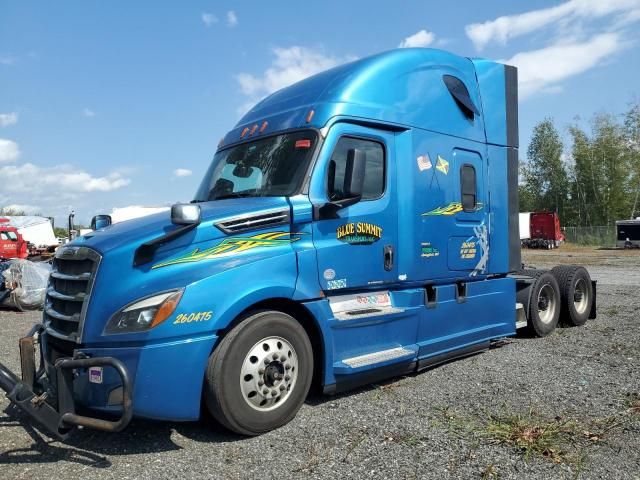 2020 Freightliner Cascadia 126 Semi Truck