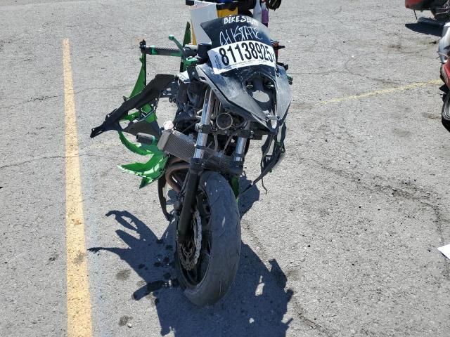 2025 Kawasaki EX650 P