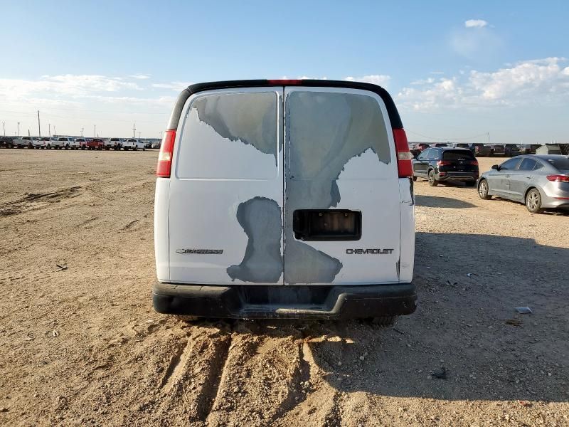 2004 Chevrolet Express G2500