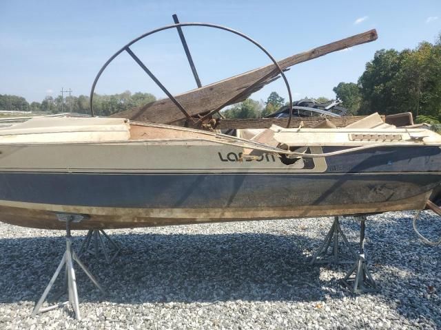 1983 Larson Boat