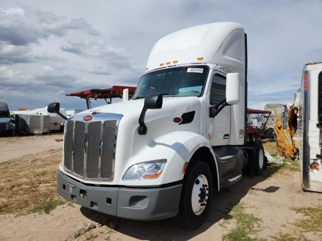 2018 Peterbilt Tractor 2018 Peterbilt 579 Semi Truck