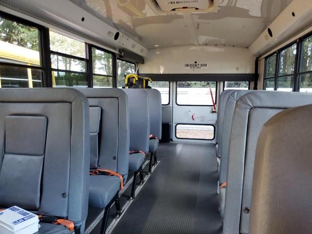 2014 Chevrolet 2014 Collins Bantam G4500-School Bus