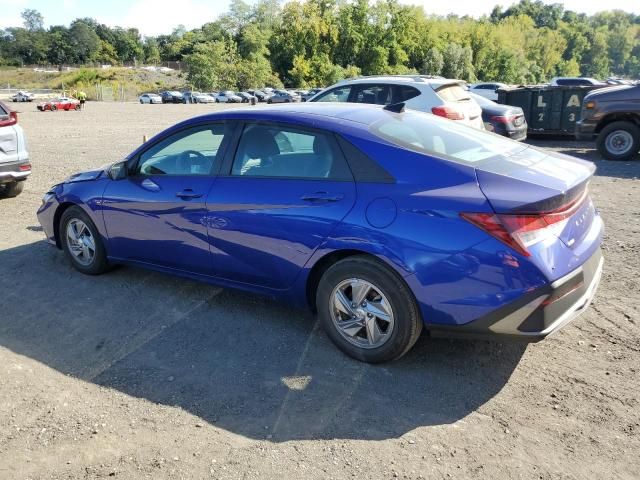 2025 Hyundai Elantra SE