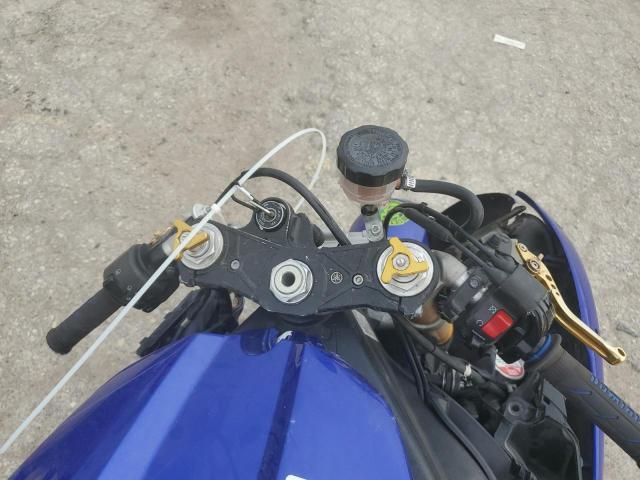2011 Yamaha YZFR1