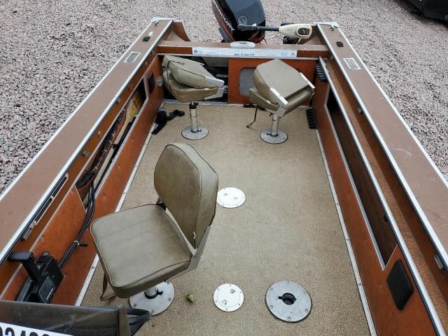 1982 Bluewater Yachts Boat