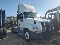 2015 Freightliner Cascadia Semi Truck en venta en Des Moines, IA