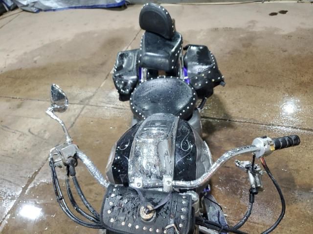 2005 Suzuki C90