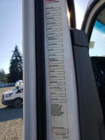2014 Kenworth Construction T680