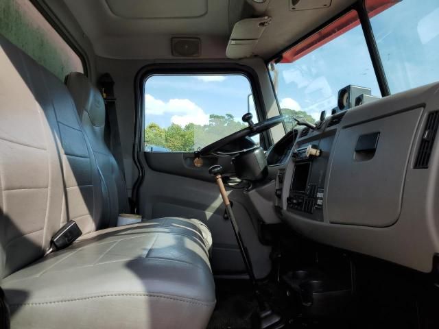 2013 Peterbilt Tractor 330-Semi Truck
