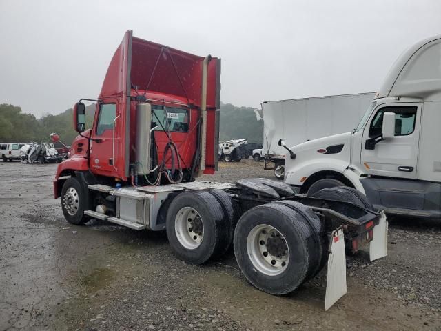 2017 Mack CXU613 Semi Truck