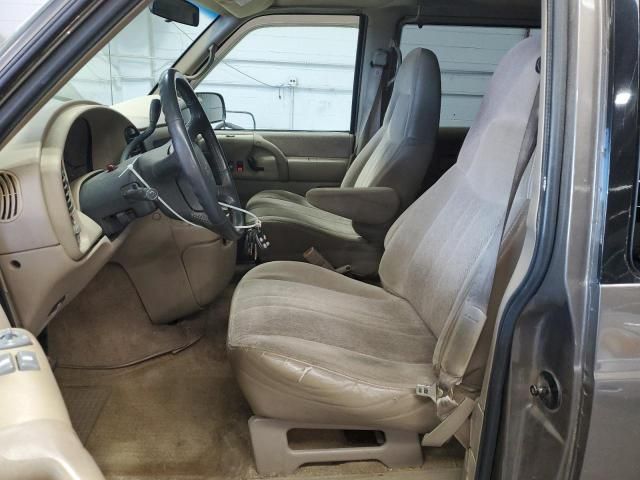 2000 GMC Safari XT