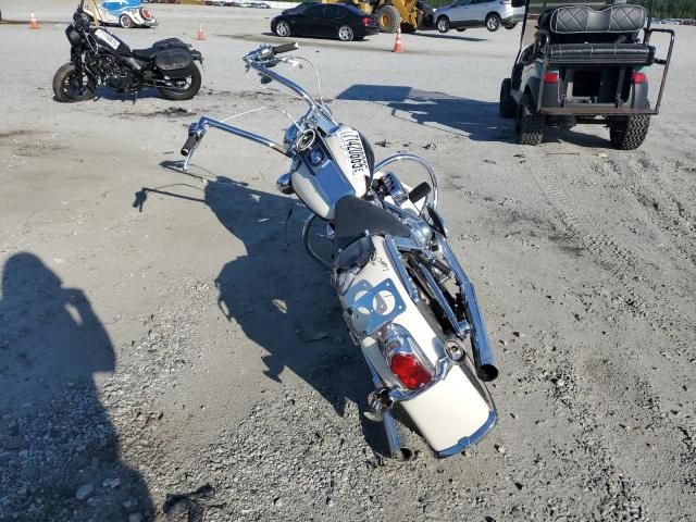 2011 Harley-Davidson Flstn