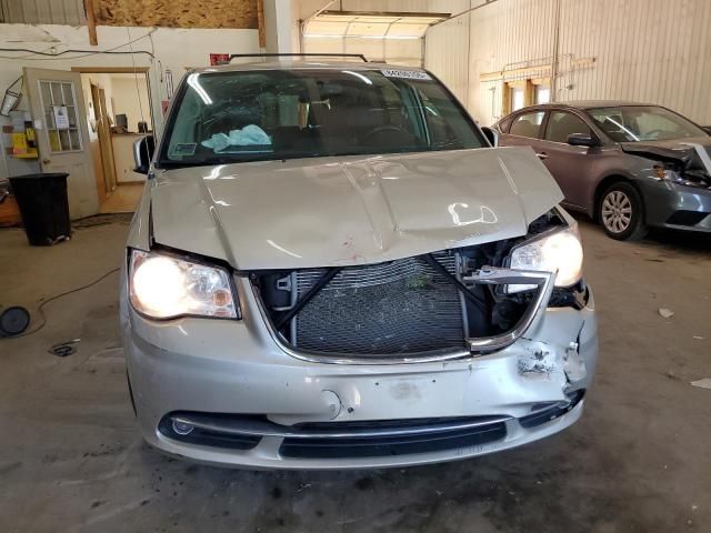 2015 Chrysler Town & Country Touring L