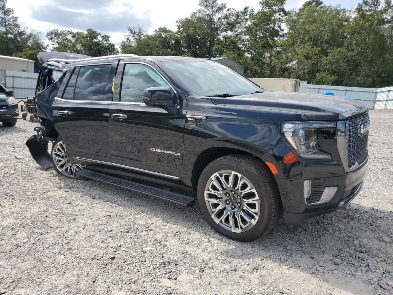 2024 GMC Yukon Denali Ultimate