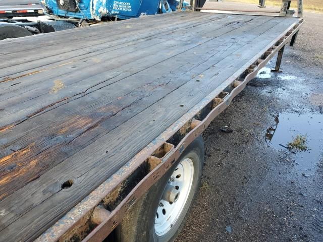 2015 Diamond T 10225SWF Equipment Trailer